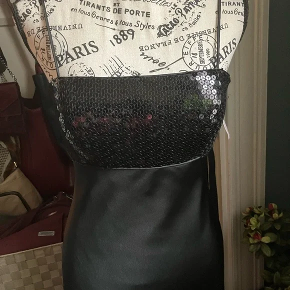 Sale 🌟New David Bridal Sequence Dress - Picture 2 of 12